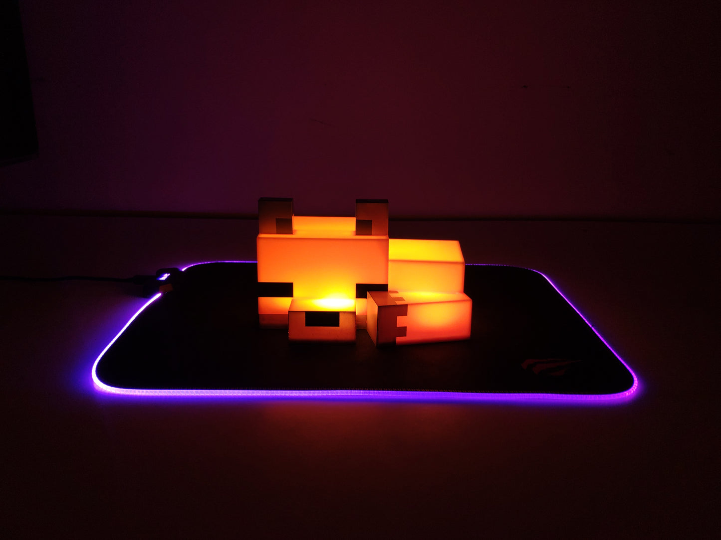 Lámpara Zorro Pixel – Dale Luz Épica a Tu Setup Gamer